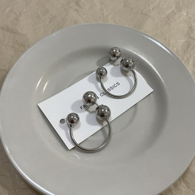 Style French Retro Metal Ball Bead Design Fashionable Quality Earrings