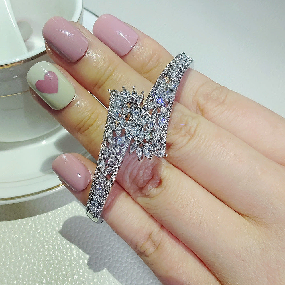 Elegant Wear Environmental Protection Advanced Stylish Opening Bracelets