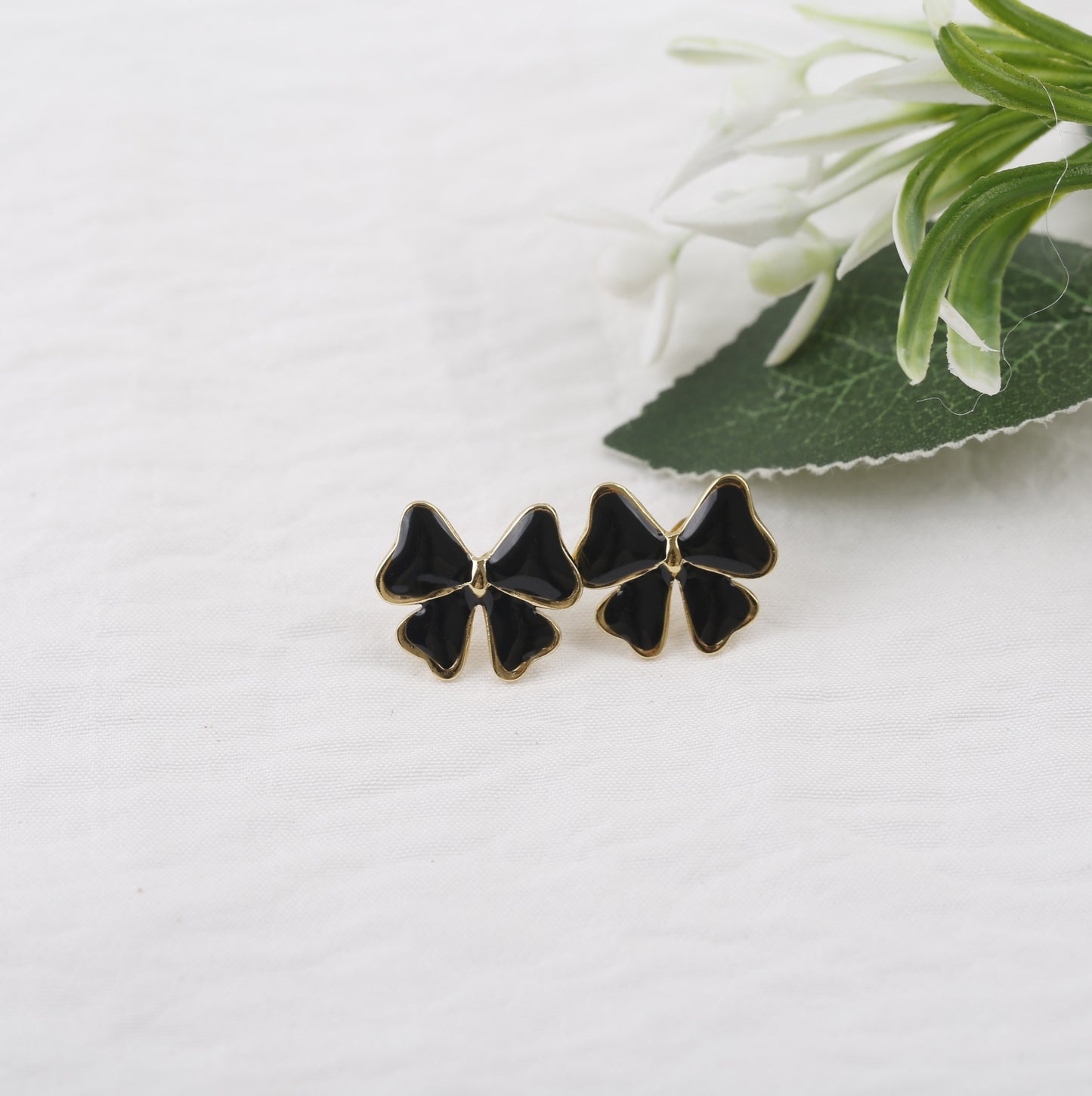 Bow Fashion Dripping Female Temperament Personality Stud Earrings