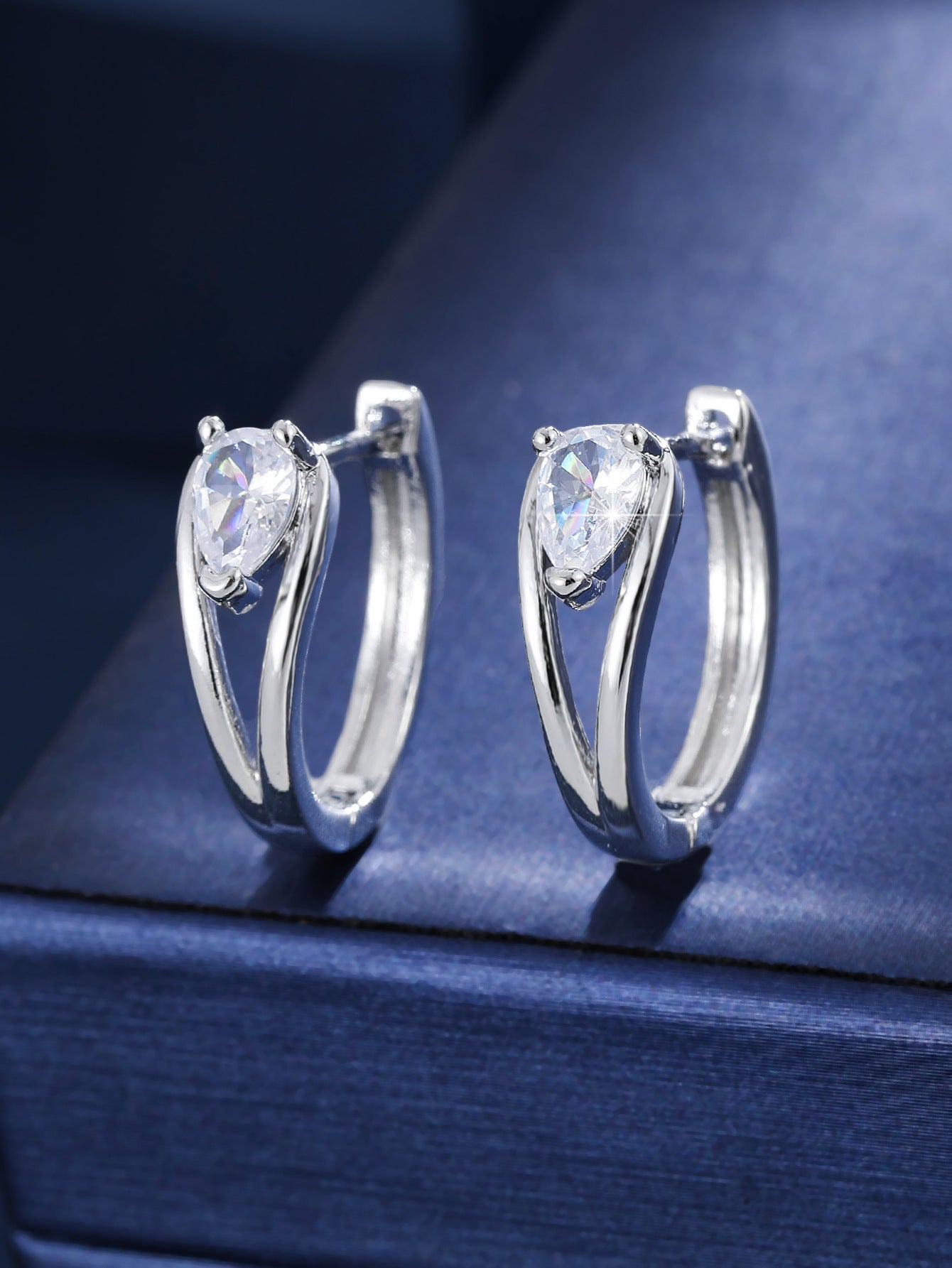 Women's Water Drop Double Twist Ear Clip Commuter Date Daily Match Earrings