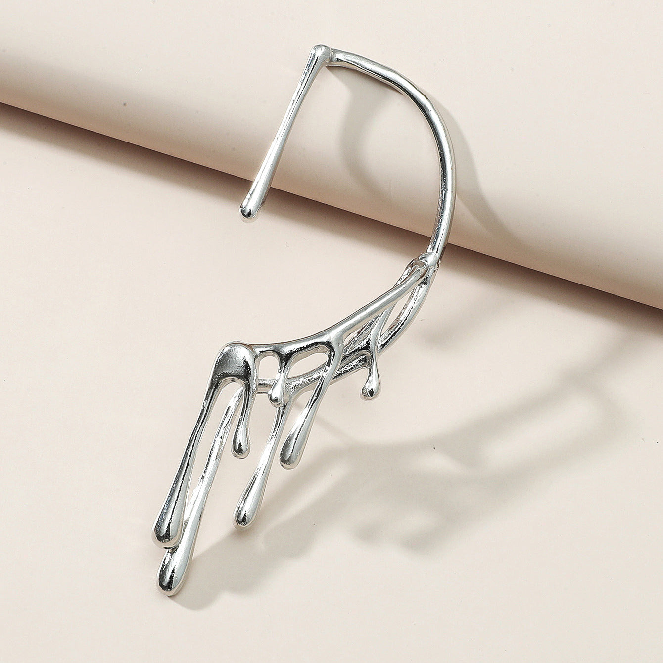 Women's Exaggerating Unique Fashion Lava Design Water Drop Ear Clip