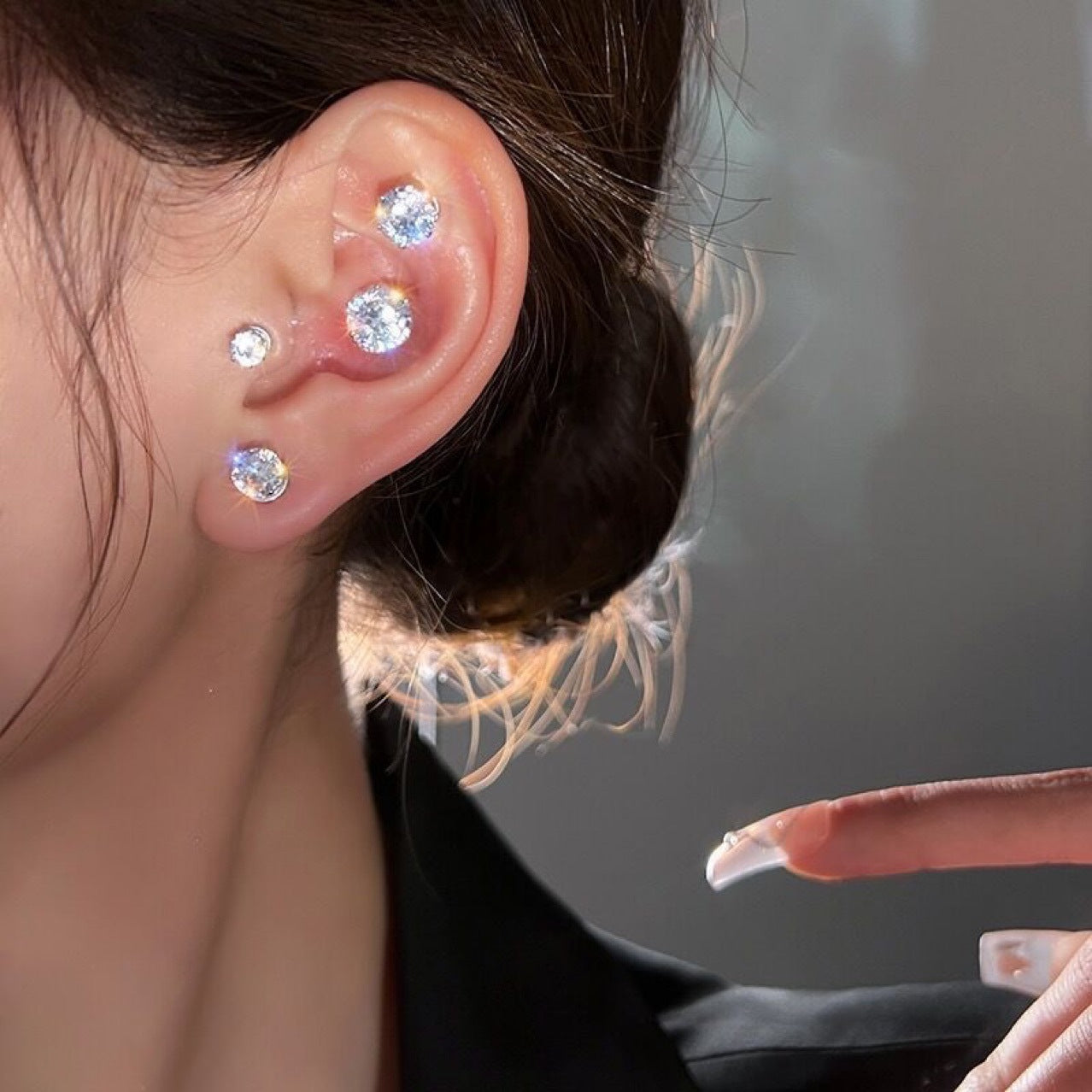 Innovative Zircon Bone Magnetic Female Magnet Ear Clip