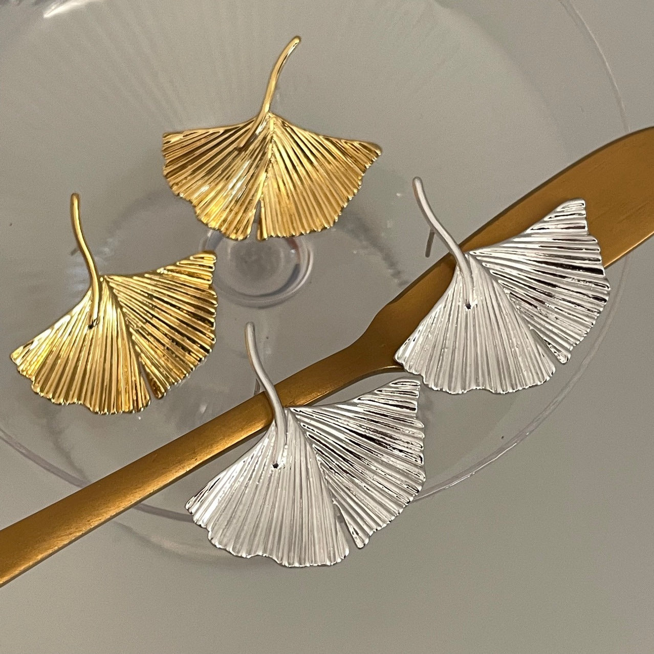 Big Ear Exaggerated Modeling Metal Leaf-shaped Rings