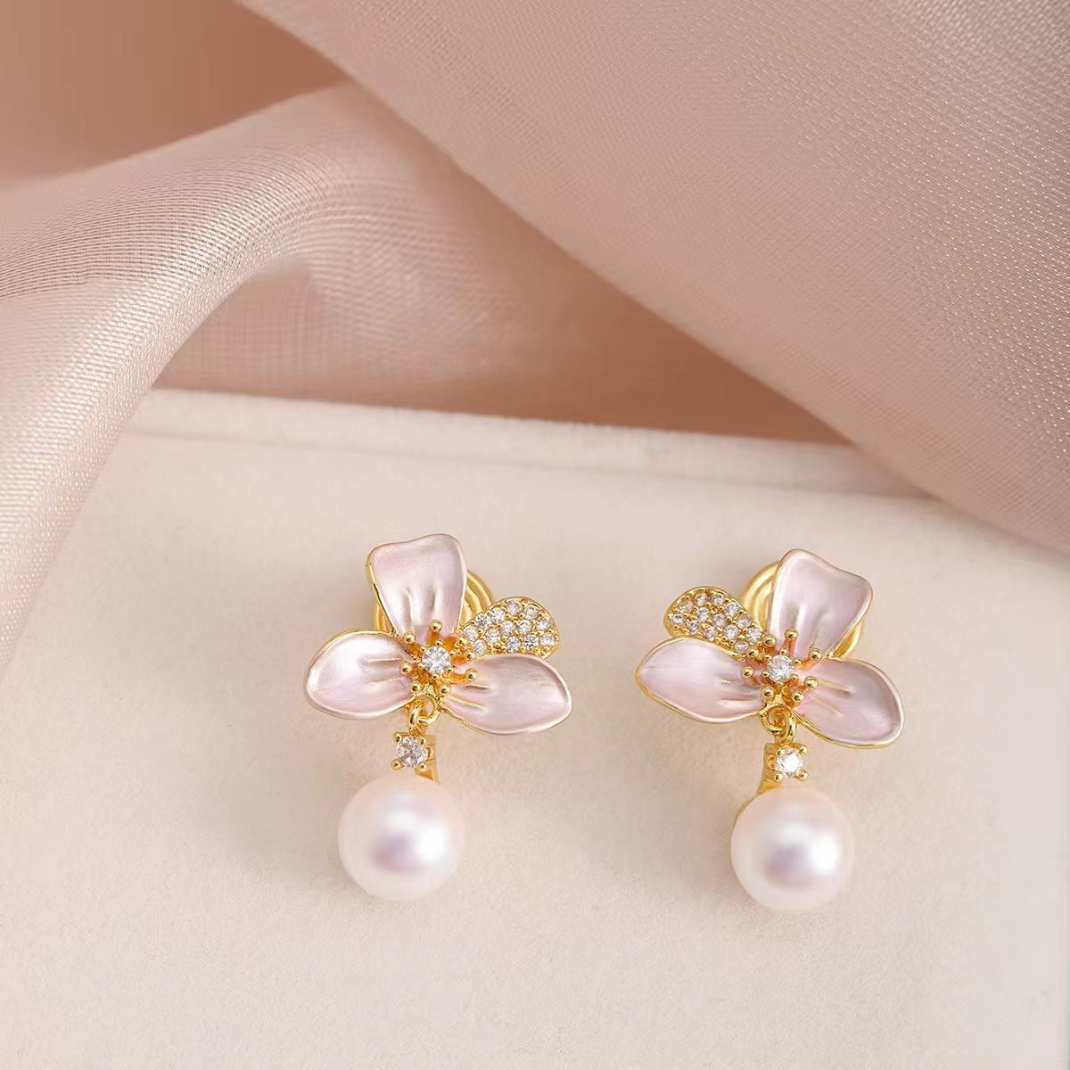 Women's Style Flower Zircon Ear Sier Needle Temperament Unique Exquisite Stud Earrings