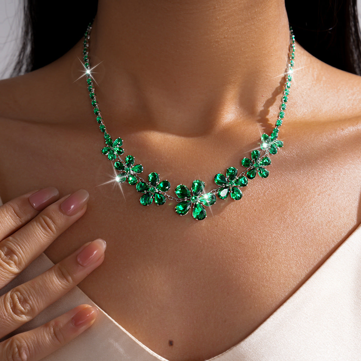 Women's Zircon Flower Water Drop Ear Two-piece Retro Graceful Personality Clavicle Necklaces