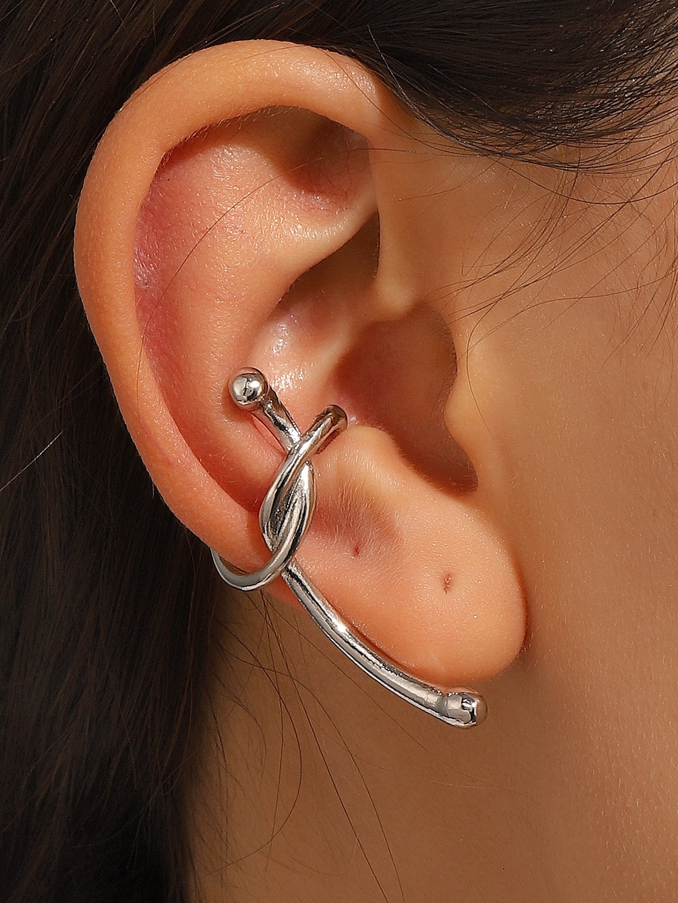 Irregular Lava Wind Shaped Open Alloy Ear Clip