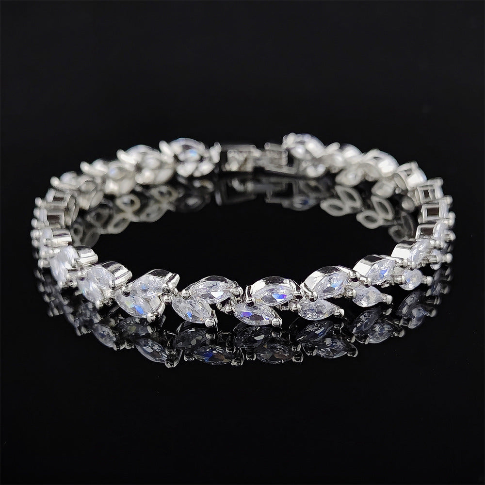 Women's Single Zircon Rice Grain Fashion Crystal Wicker Bracelets