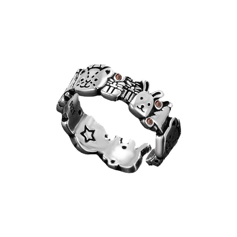 World Female Niche Retro Distressed Bear Rings