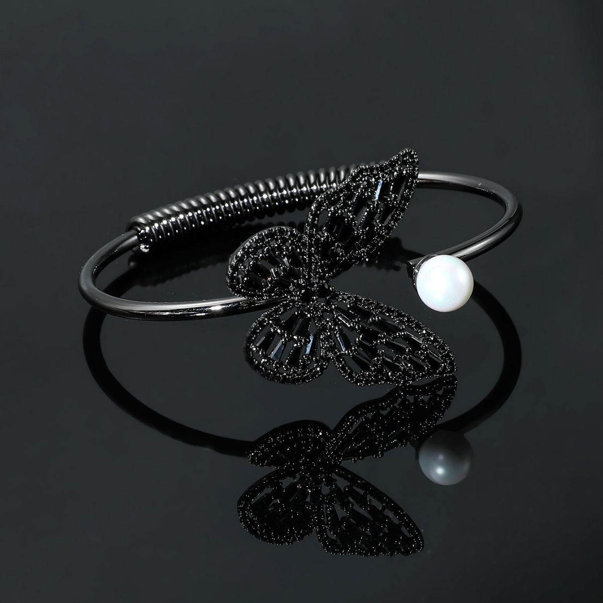Women's Floral Hollow Glossy Chrysanthemum Fritillary Round Snake-shaped Bracelet