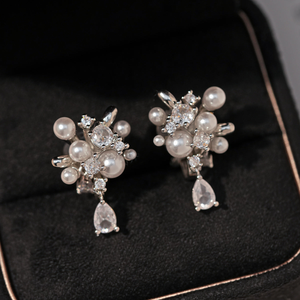 Women's Zircon Flower Cluster Water Drop Exquisite Fashion Rings
