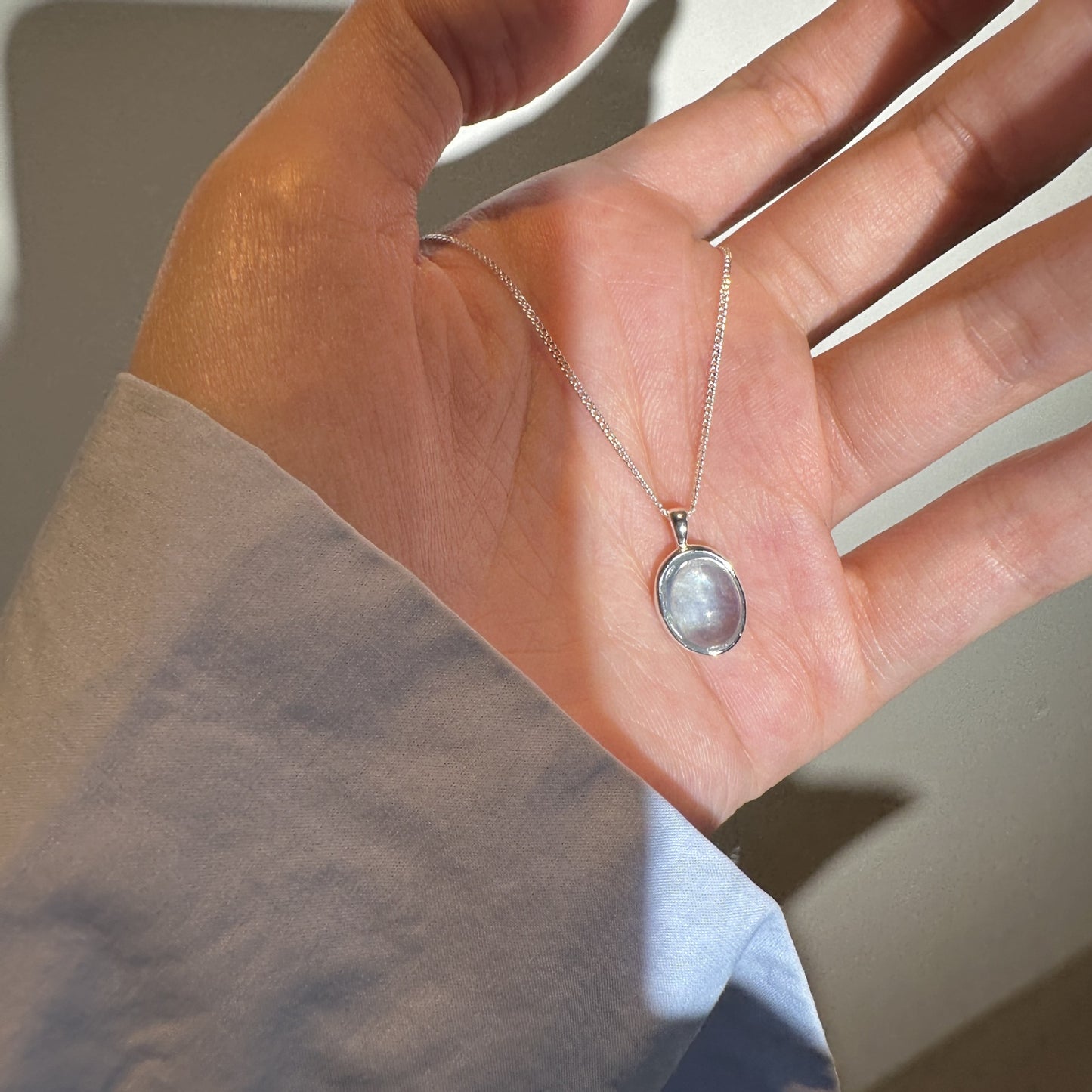 Women's Sterling Sier Design Natural Stone Oval Simple Clavicle Necklace