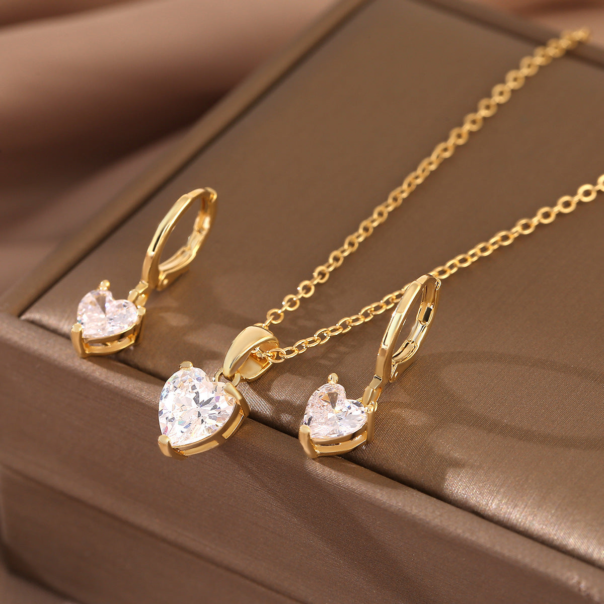 Heart-shaped Zircon Three-piece Luxury Fashion Bridal Earrings