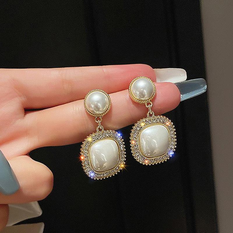 Sier Needle Female Light Luxury Minority Retro Earrings