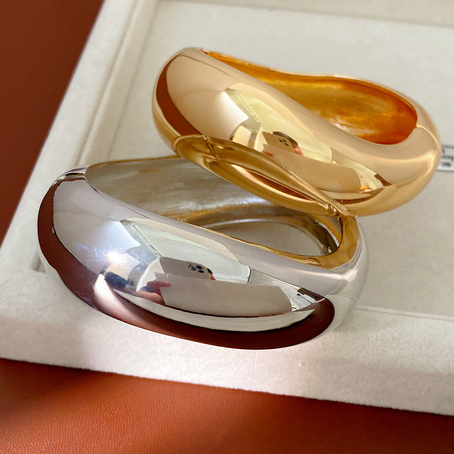 High-grade Irregular Open-ended Personality Design Exaggerated Bracelet