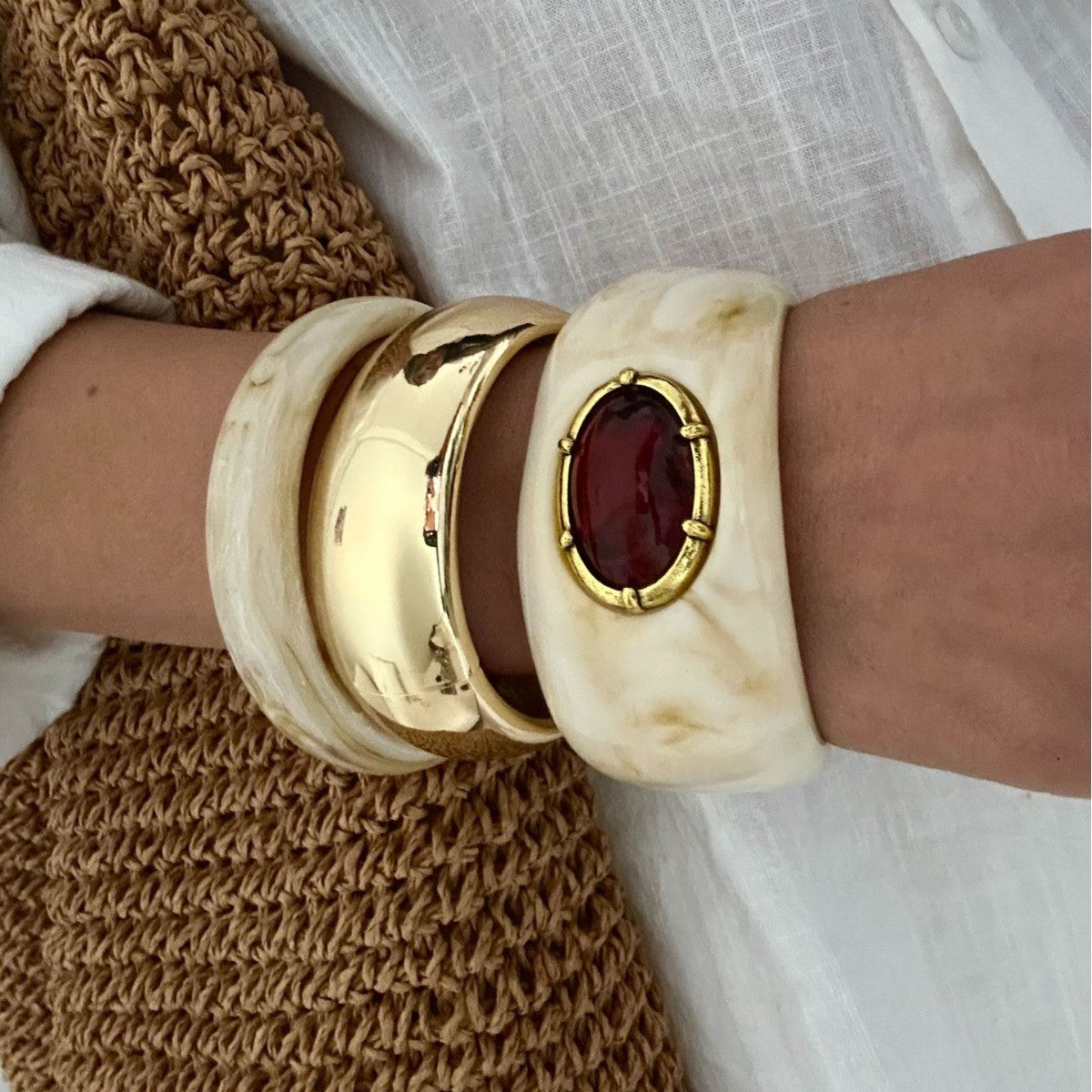 Open-ended Resin Inlaid Imitation Red Turquoise Retro Elegant Niche Bracelet