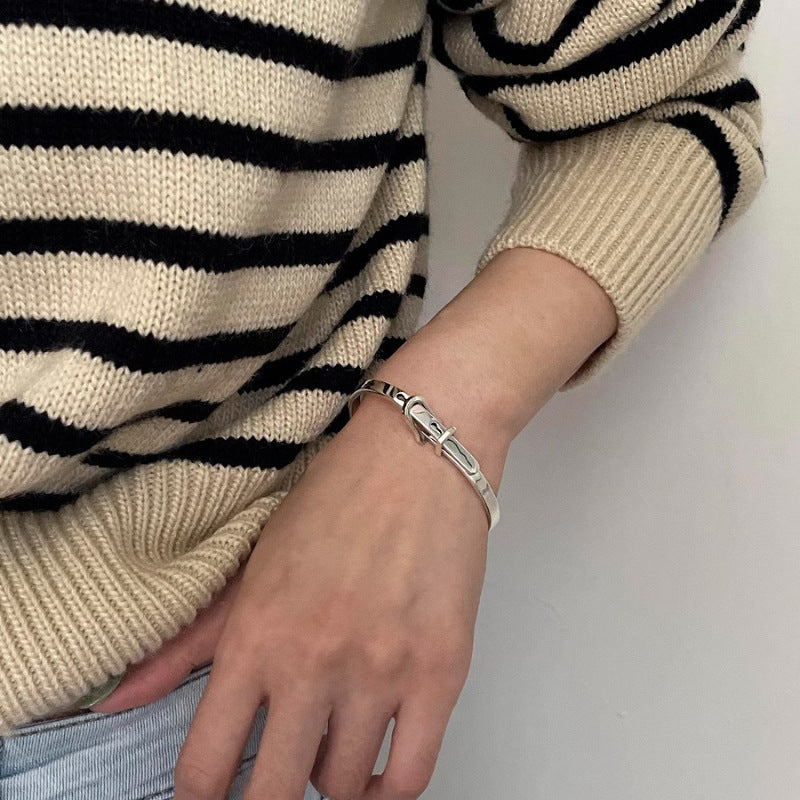 Vachette Clasp Buckle Female Affordable Luxury Bracelet