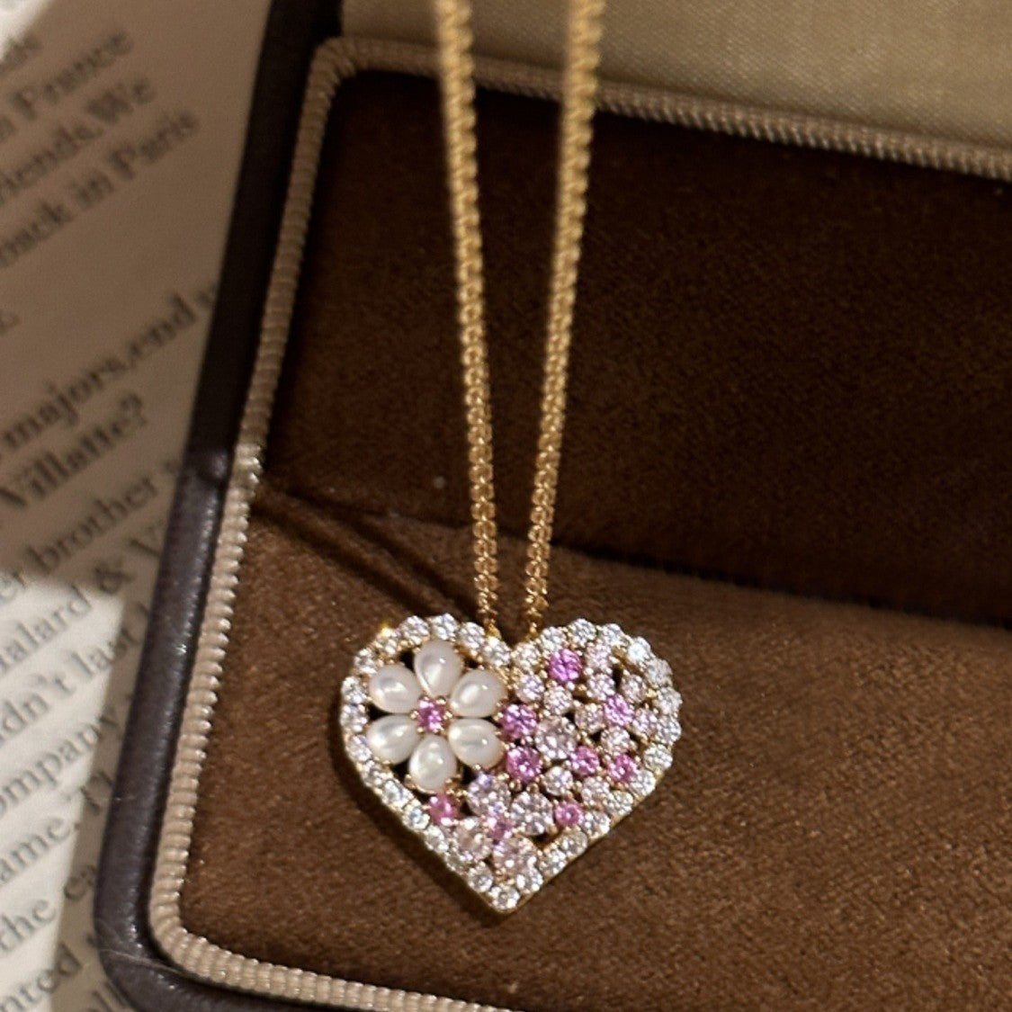 Gold Sense Pink Diamond Zircon Flower Heart Clavicle Chain Female Necklace