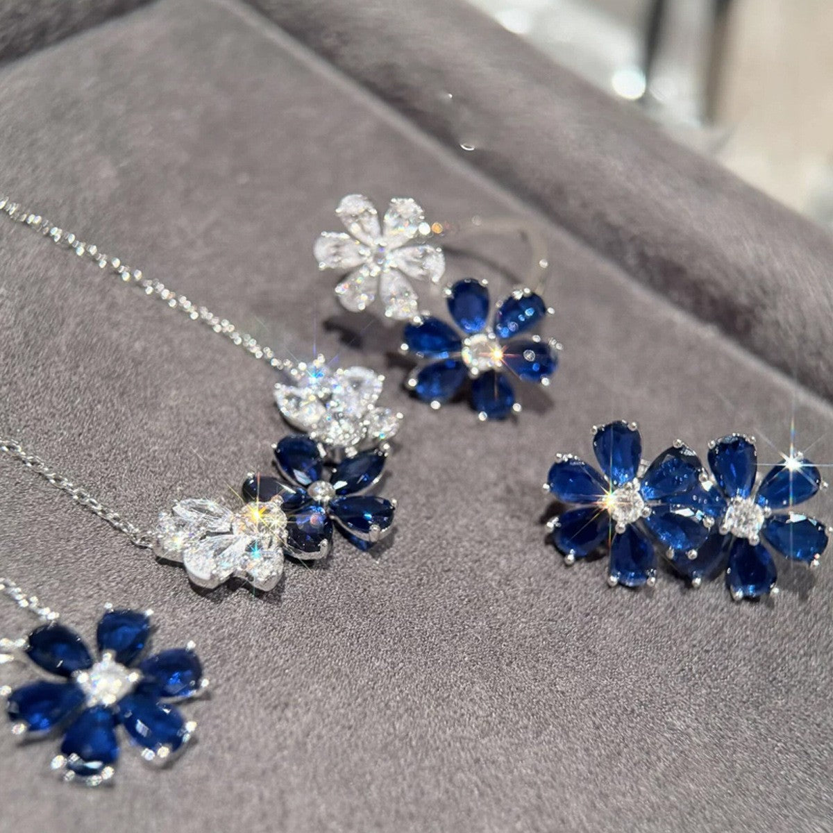 Blue Flower Zircon Design Fashion Refined Grace Necklaces
