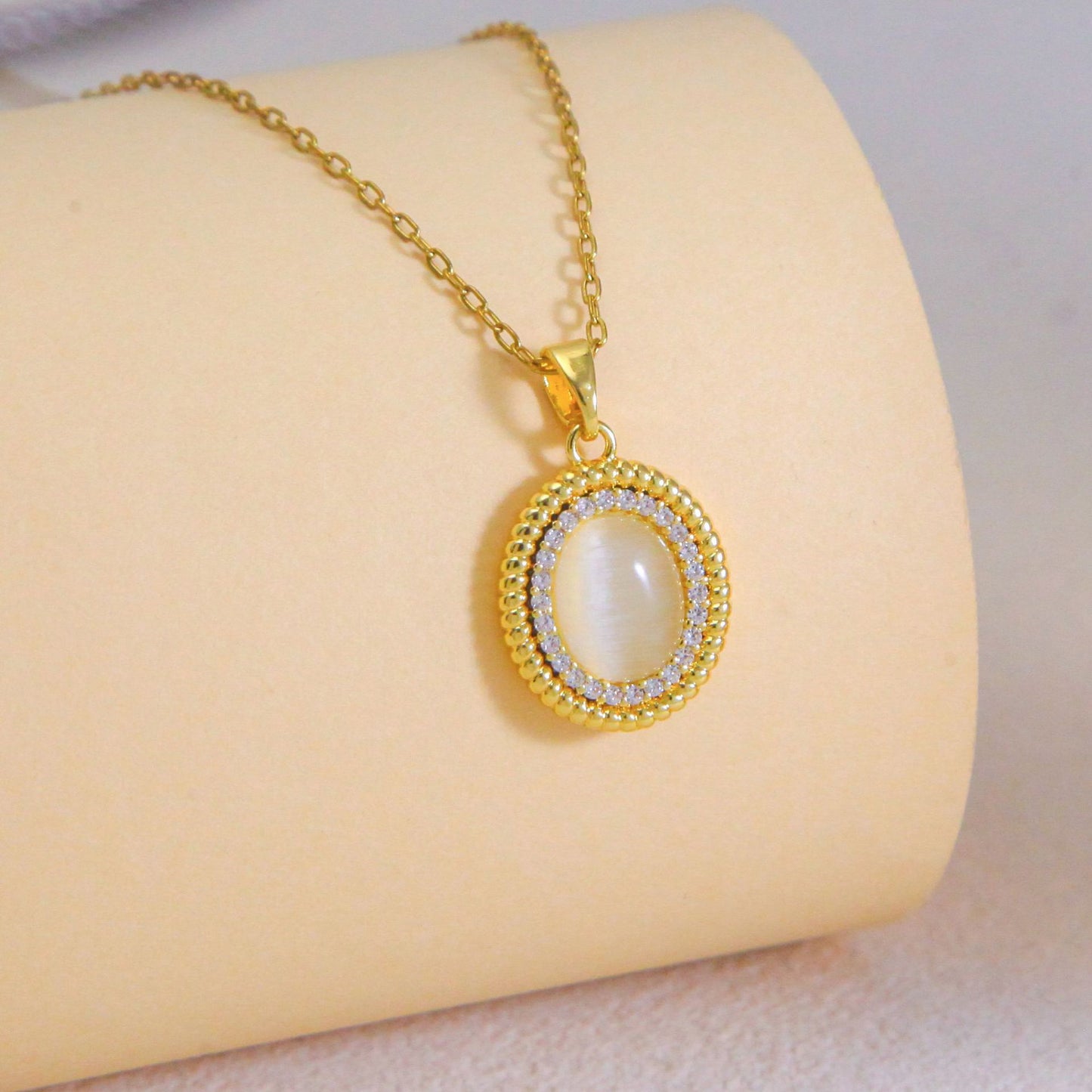 Women's Style Opal Fresh Niche Dopamine Clavicle Necklaces