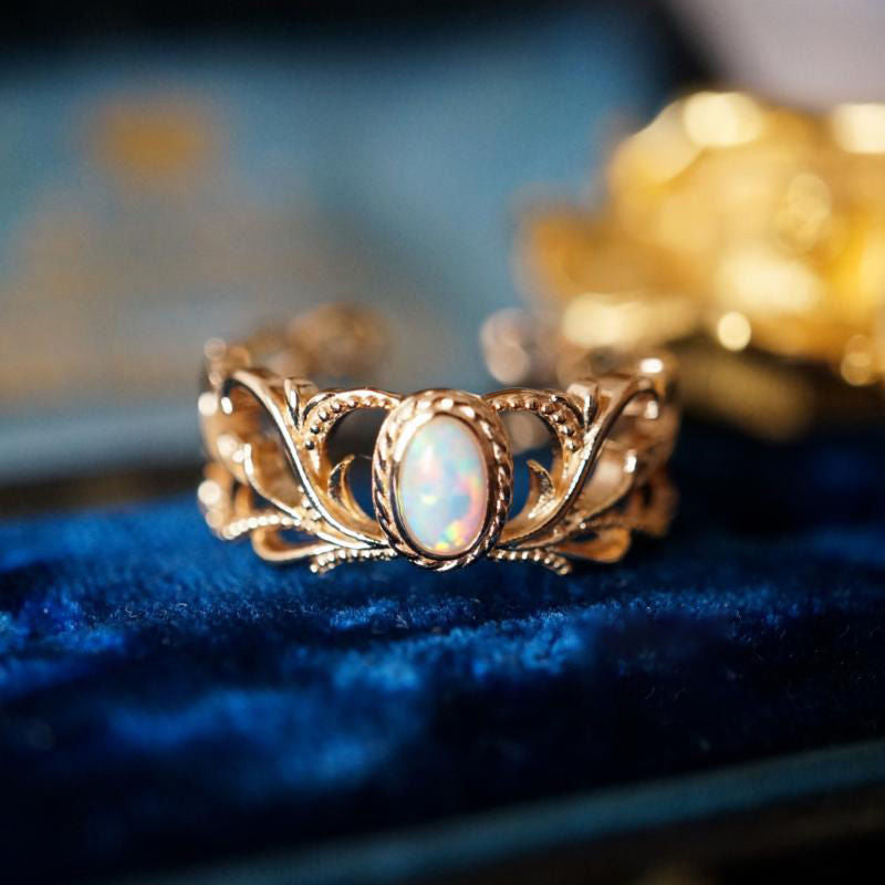 Women's Opal Retro Three-dimensional Hollow Vine Pattern Ring