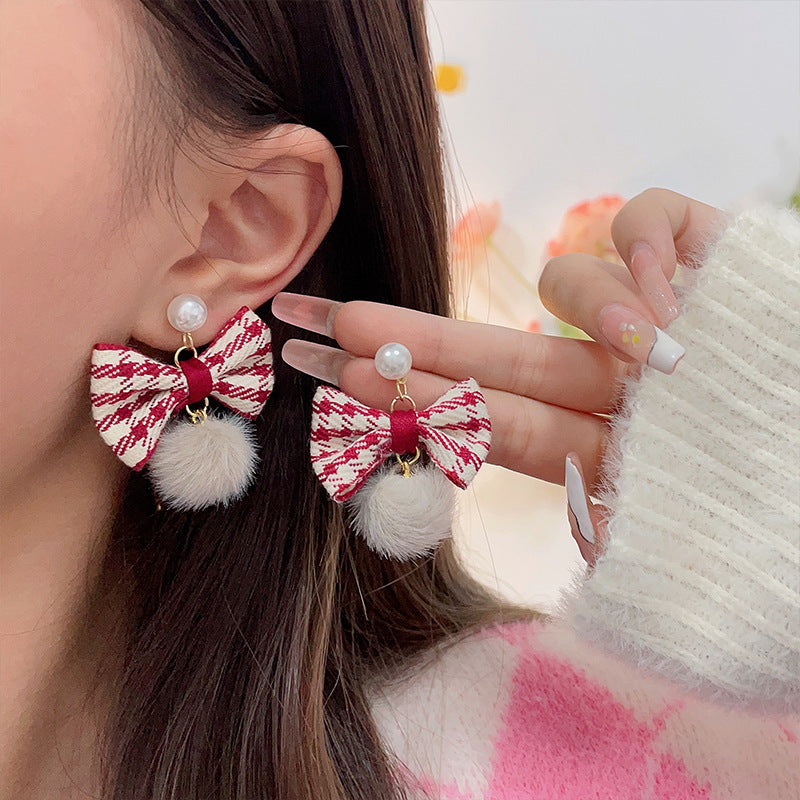 Elegant Fur Ball Female Sier Needle Gentle Earrings