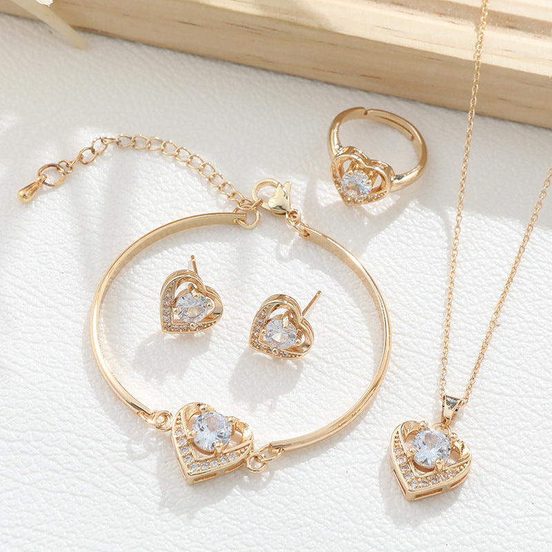Copper Material Slightly Inlaid Zircon Gold Plated Peach Heart Foreign Necklaces