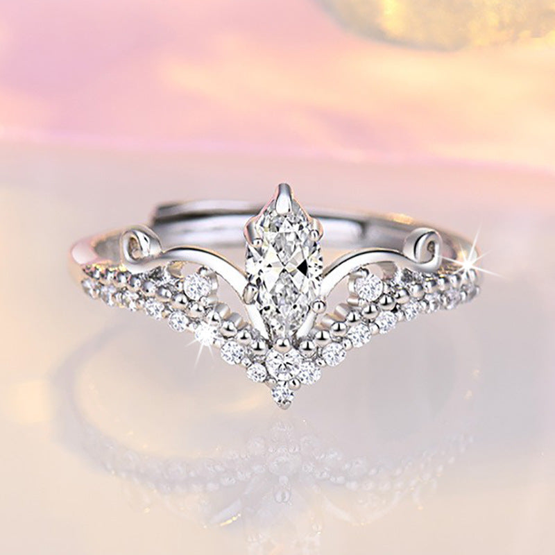 Fashion Temperamental Cold Style Crown Female Rings