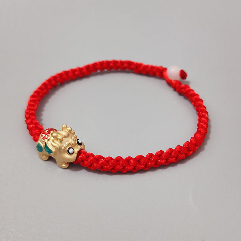 Cadeau de dessin d'argent en corde rouge et de bracelets à changement de chance