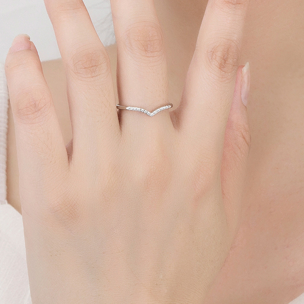 Fashion V-shaped Opening Adjustable Design Fresh Rings