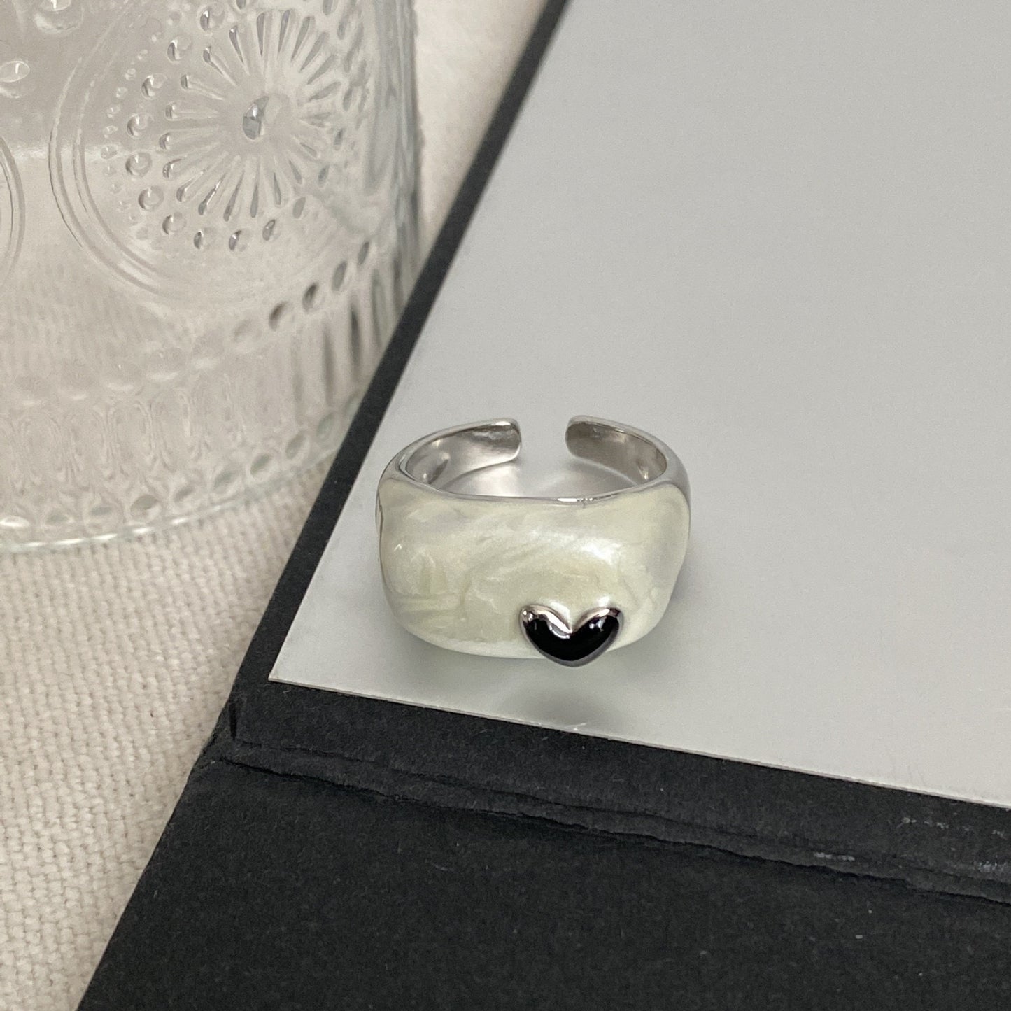 Chocolate High-grade Wine Red Enamel Drop Oil Love Heart Flowers Ring