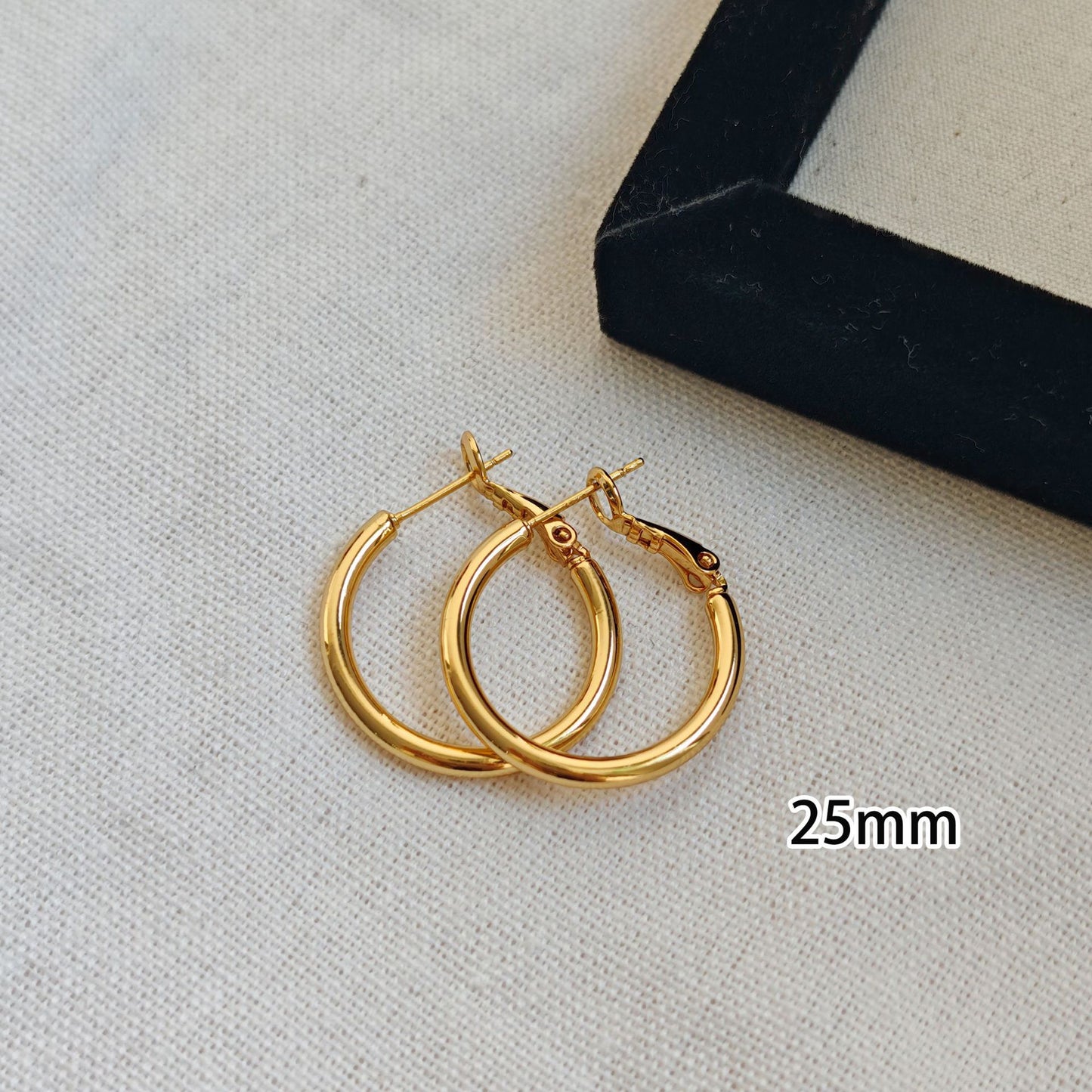 Classic Simple Large Light Luxury Personality Fashion Earrings