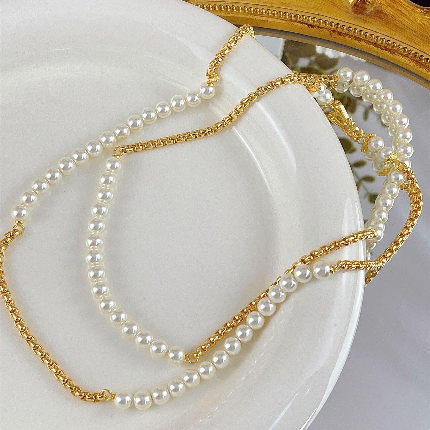 Lux Metal Buckle Pearl Stitching Female Necklaces