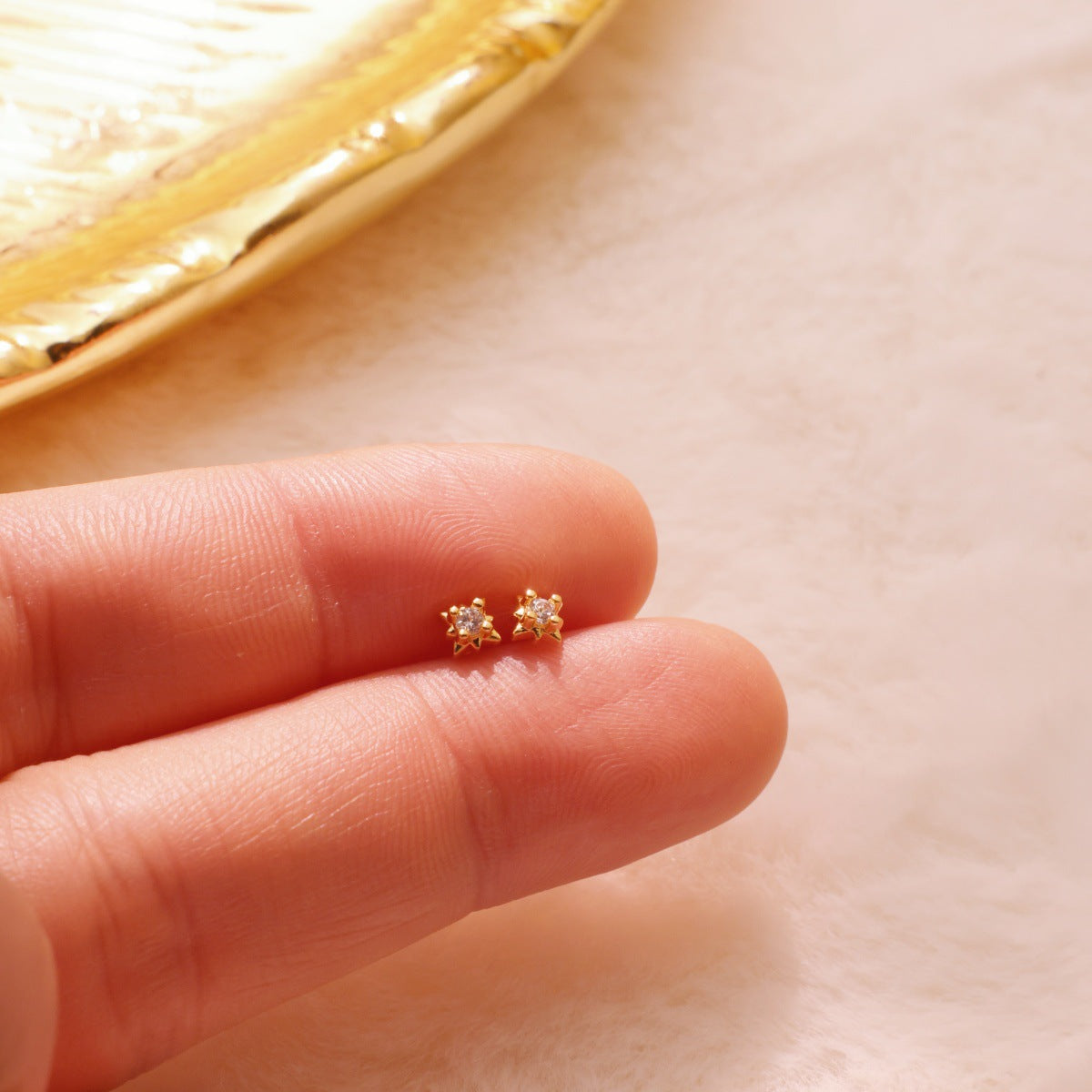 Women's Hexagram Light Luxury Rhinestone Design Daily Commuting Exquisite Stud Earrings