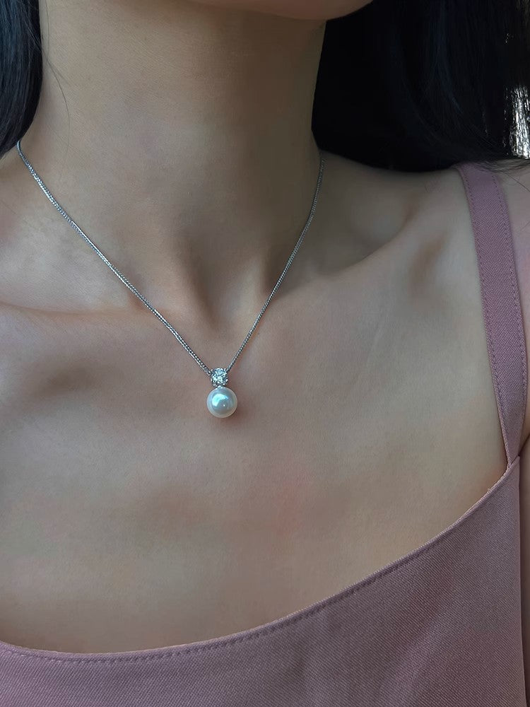 Women's Pearl Pull Clavicle Chain High-grade Light Necklaces