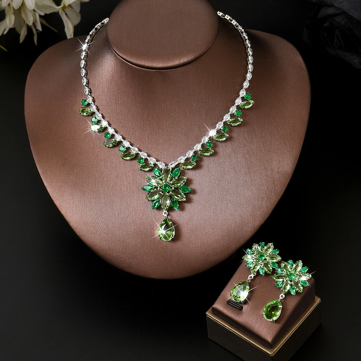 Zircon Color Tulip Temperament Clavicle Chain Jewelry Set