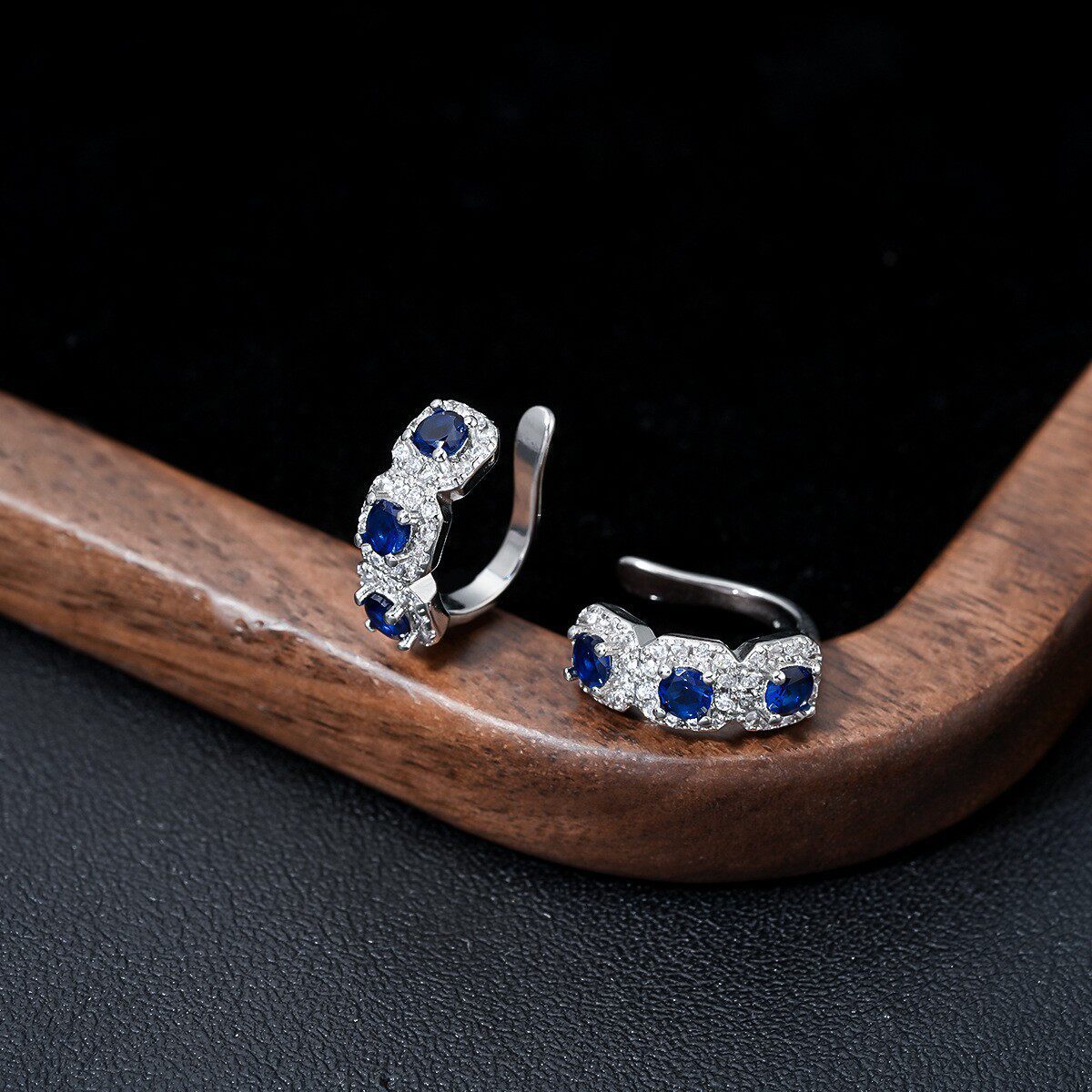 Men's Earless Light Luxury Fashion Female Niche Ear Clip