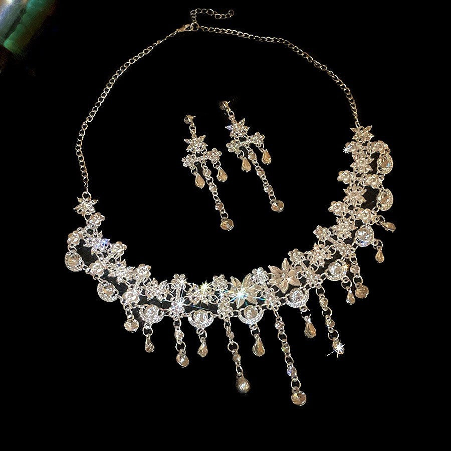 Women's Emerald Square Elegant Vintage Temperament Clavicle Light Luxury Earrings