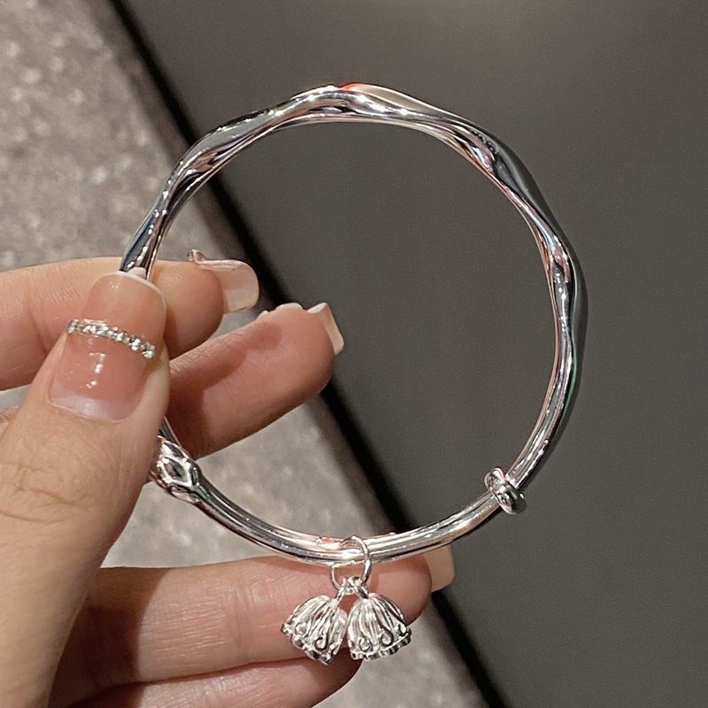 Women's Lotus Seedpod Flower Bud Light Simple Mobius Bracelet