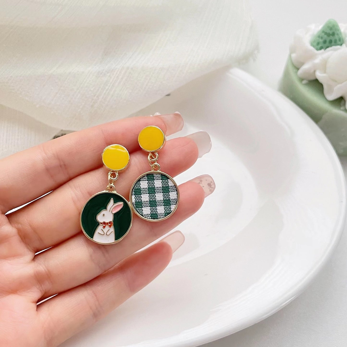 Asymmetric Design Bunny Simple Round Drop Oil Contrast Color Fun Earrings