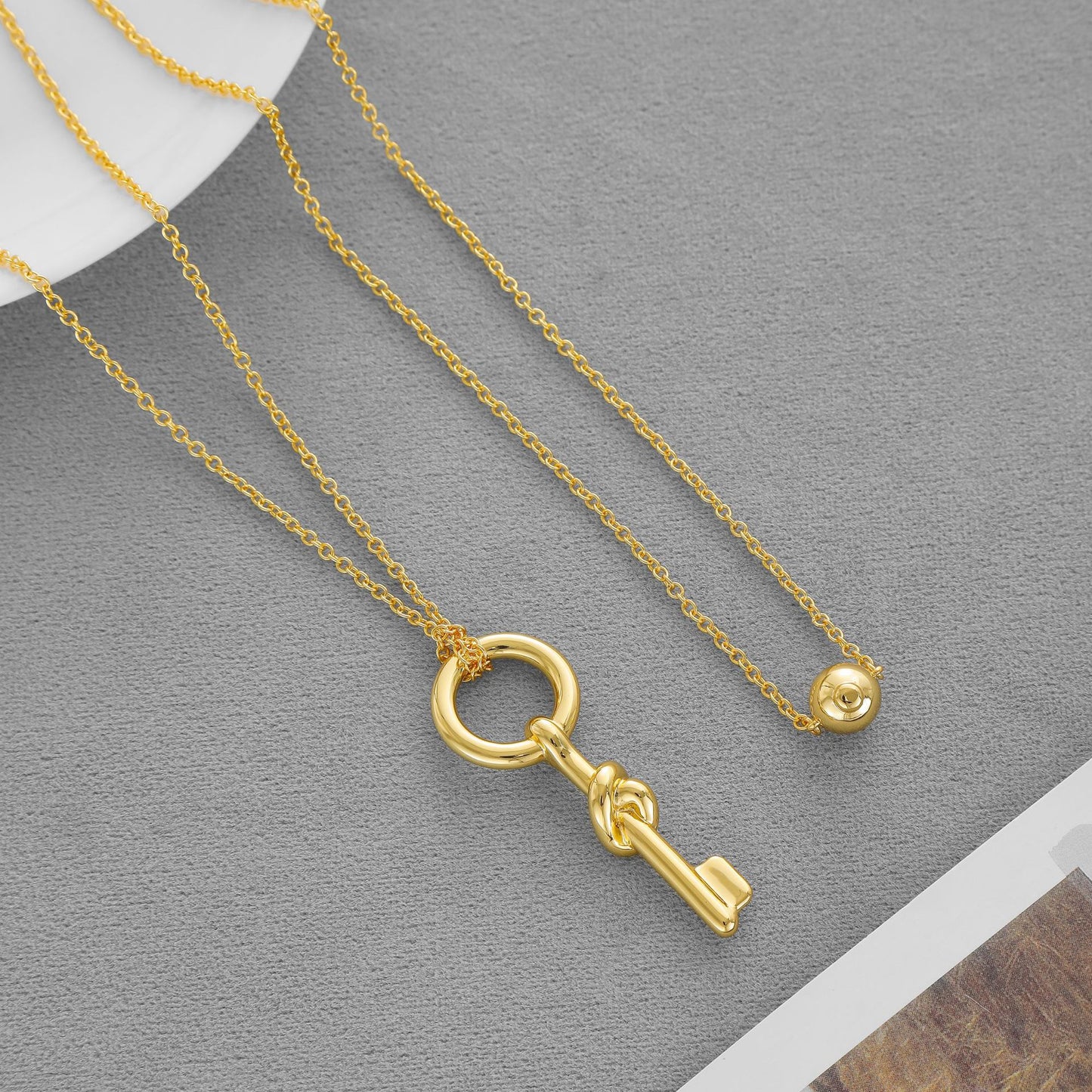 Twist Key French Style Special Interest Light Luxury Cold High-grade Necklace
