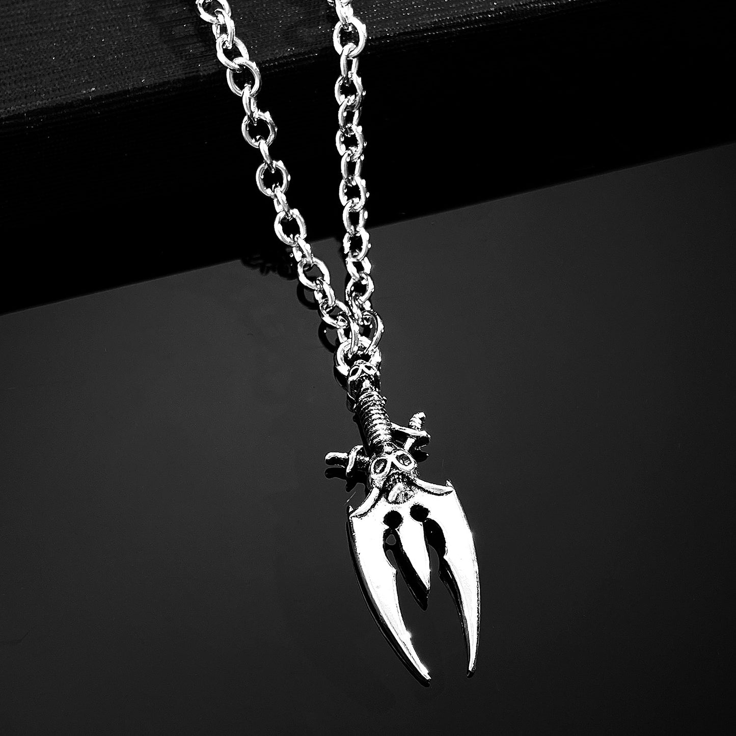 Men's Double Sword Skull Gothic Distressed Clavicle Necklaces