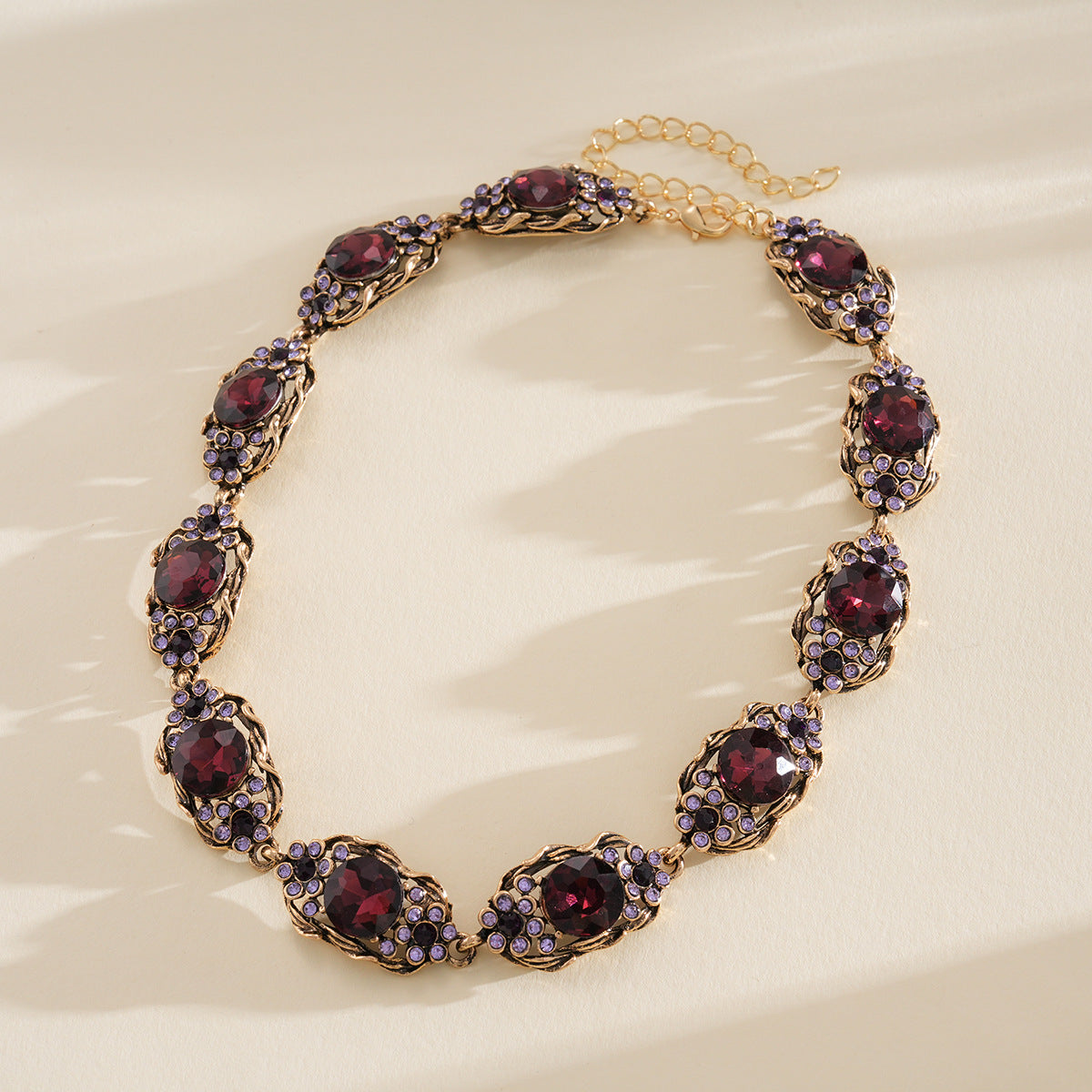 Women's Round Pearl Light Luxury Minority Vintage Clavicle Chain Jewelry Set