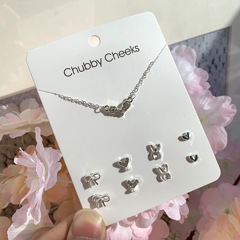 Korean Sier-plated Clover Pearl Heart-shaped Week Ladies Clavicle Chain Rings
