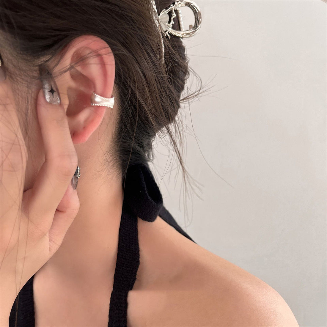 Women's Sterling Sier Matte Arc Fashionable Non Ear Clip