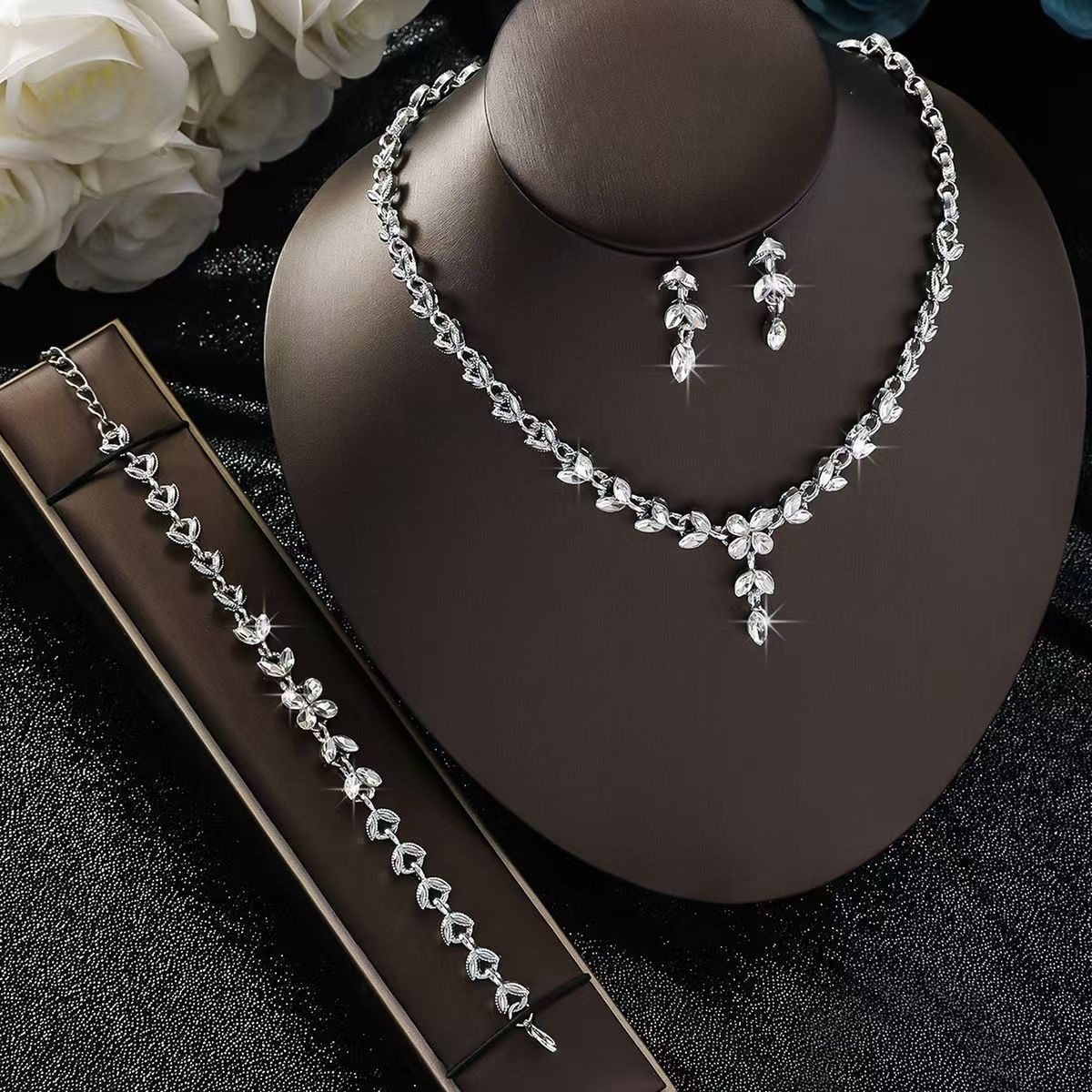 Leaves Personalized Fashion Dress Banquet Party Bracelets