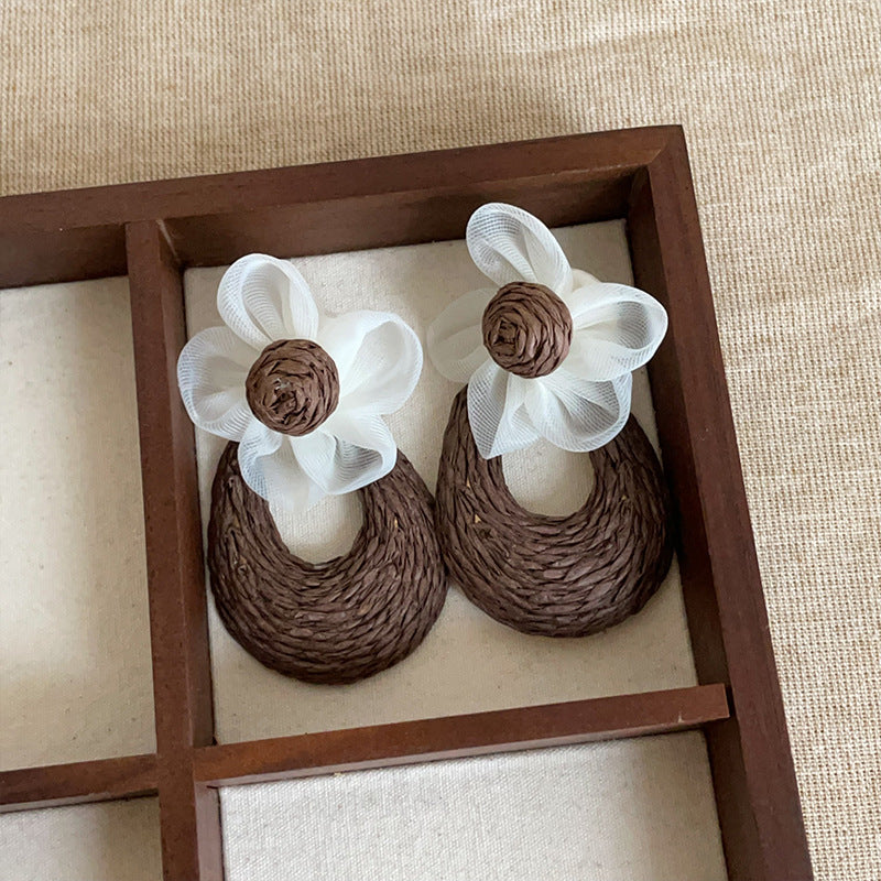 Women's Niche Design Straw Rattan Woven Flower Hat For Vintage Exaggerated Earrings