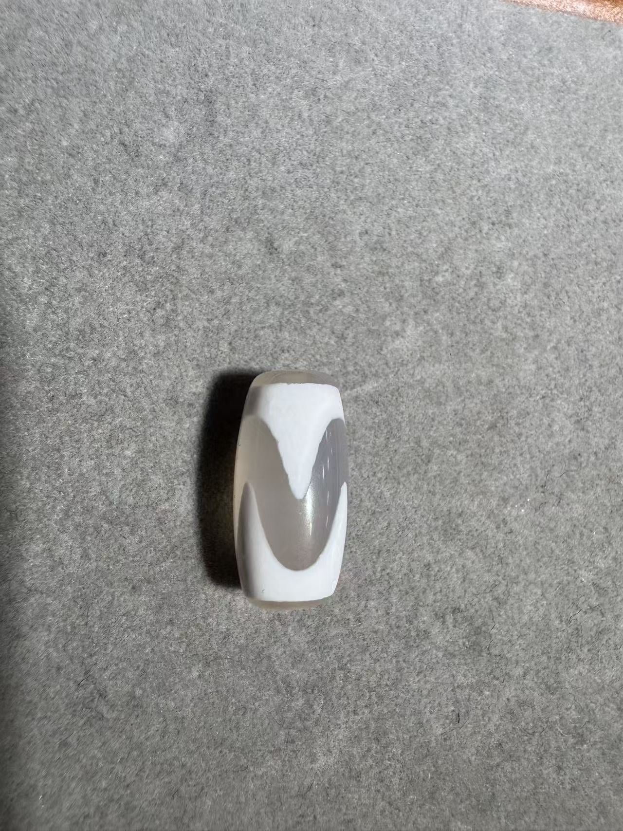 Agate Snowland White Tiger Tooth Multi Totem Bracelet