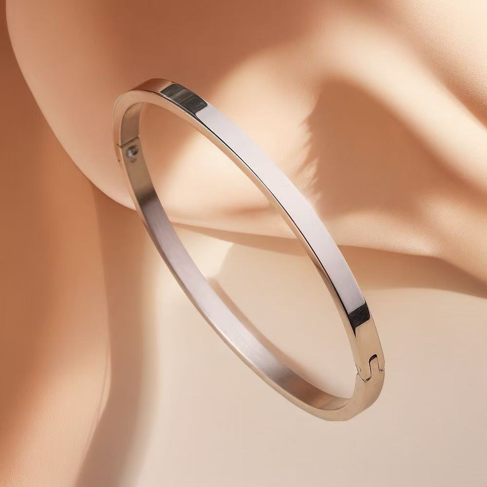 Light Luxury Stainless Steel Titanium Summer Bracelet