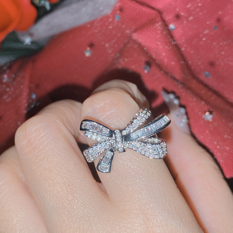 Artificial Female Plated Bow Temperament Entry Lux Pendants