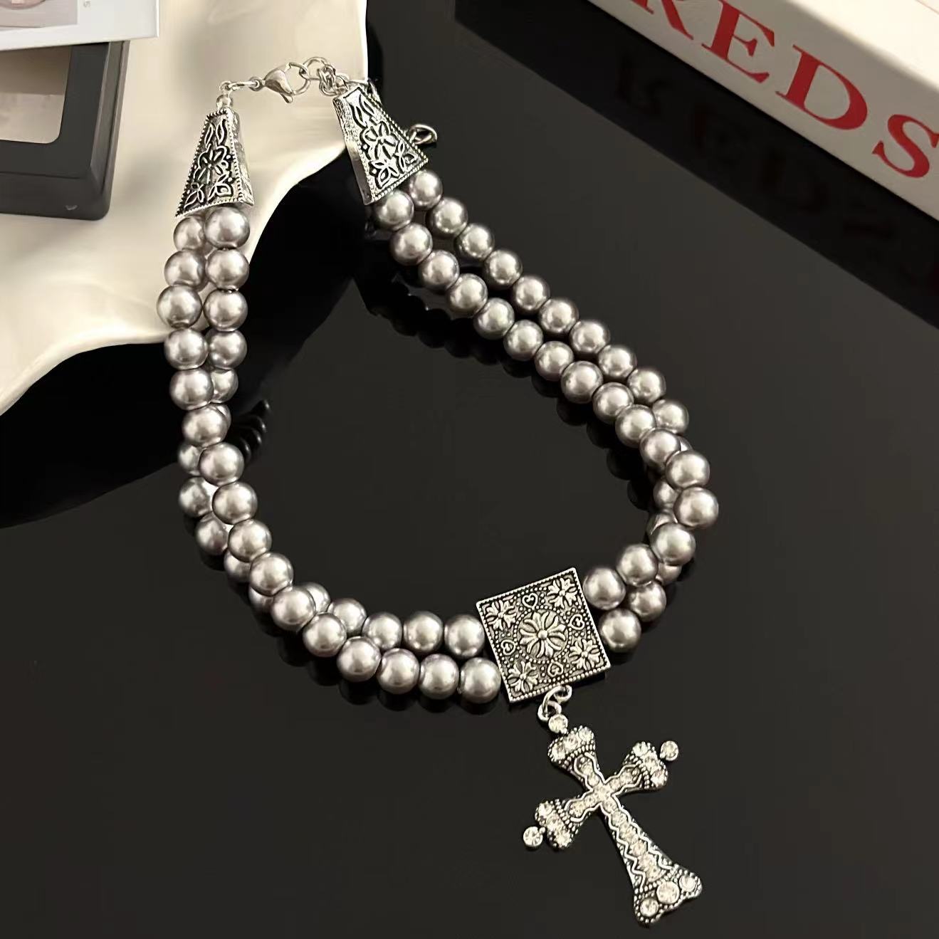 Hot Vintage Pearl Cross Frame Chain Item Female Exaggerated Necklaces